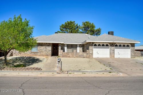 865 Cedardale Dr, Las Cruces, NM, 88005-1265 | Card Image