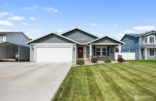 908 W Polo Ridge Dr, Moses Lake, WA, 98837-4039 | Card Image