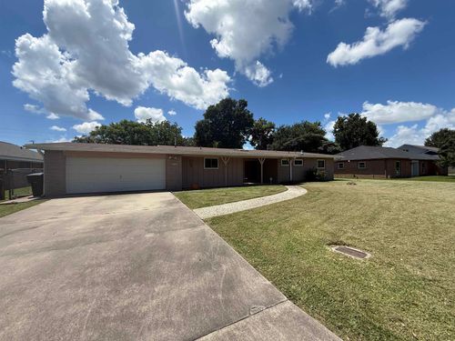 3221 Bryan Ave, Groves, TX, 77619-3453 | Card Image