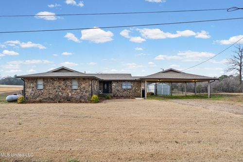 1282 Highway 309 S, Byhalia, MS, 38611-8303 | Card Image