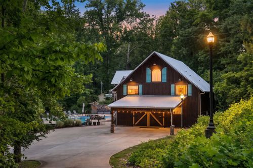 7646 Highway 100, Bon Aqua, TN, 37025-1399 | Card Image