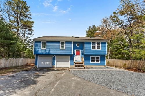67 Algonquin St, Buzzards Bay, MA, 02532-4416 | Card Image