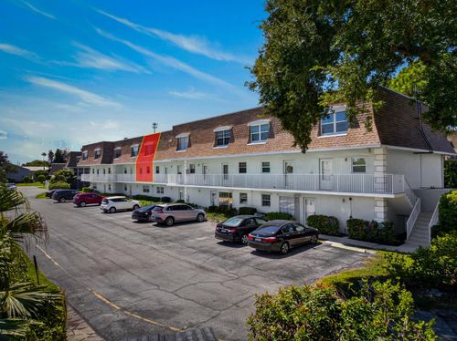 c207-1901 Indian River Boulevard, Vero Beach, FL, 32960 | Card Image