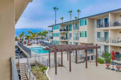 219-1021 Scott St, San Diego, CA, 92106-3021 | Card Image