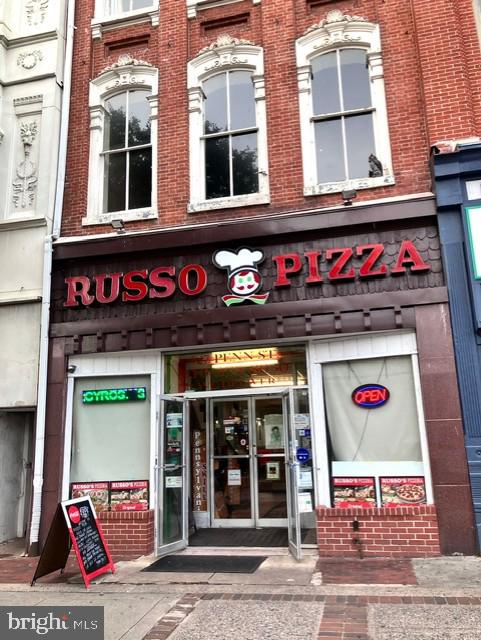 527 Penn St, Reading, PA 19601-3475