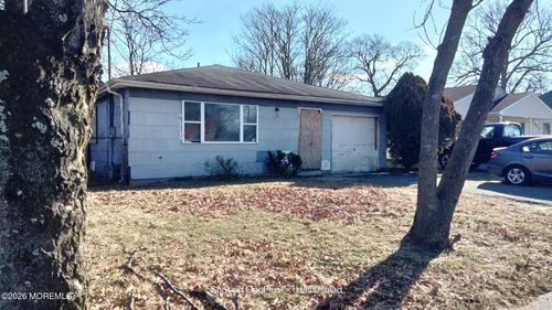 lakewood-137 Martin Luther King Dr, Lakewood, NJ, 08701 | Card Image