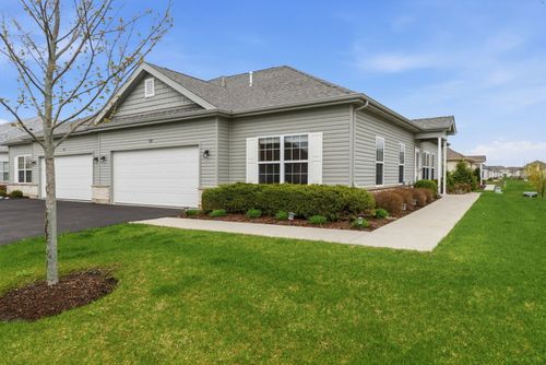 928 Yorktown St, McHenry, IL, 60050-2440 | Card Image