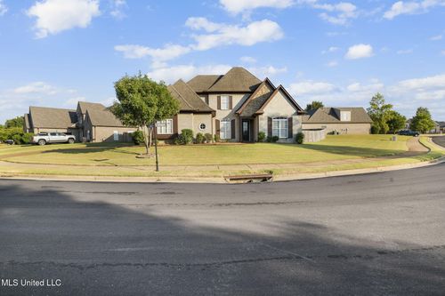 2845 Ainsworth Ln, Southaven, MS, 38672-7031 | Card Image