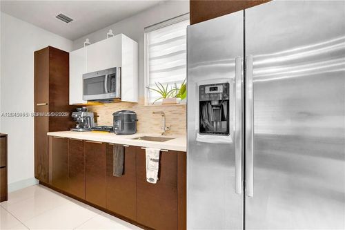 0-6319 Nw 105th Ct, Doral, FL, 33178-3267 | Card Image