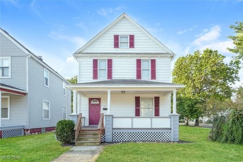 680 W Paige Ave, Barberton, OH, 44203-2122 | Card Image