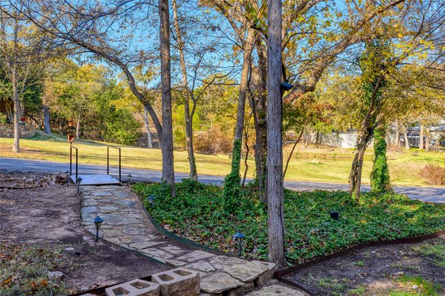 588 Lakepoint Loop, House other with 3 bedrooms, 3 bathrooms and null parking in Pottsboro TX | Image 10