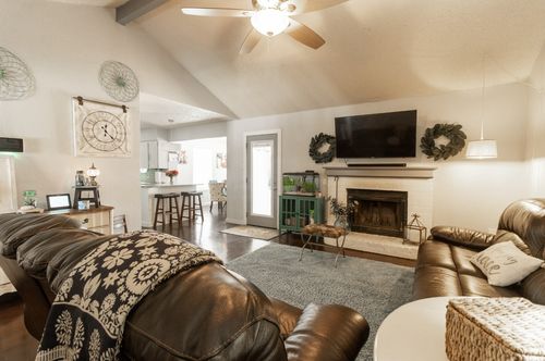 6304 Kary Lynn Dr S, Watauga, TX, 76148-2118 | Card Image