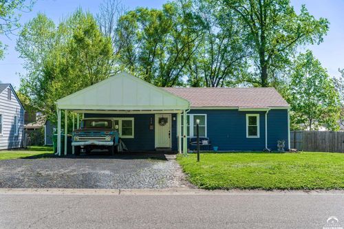 115 Spring Vly, Bonner Springs, KS, 66012-1218 | Card Image