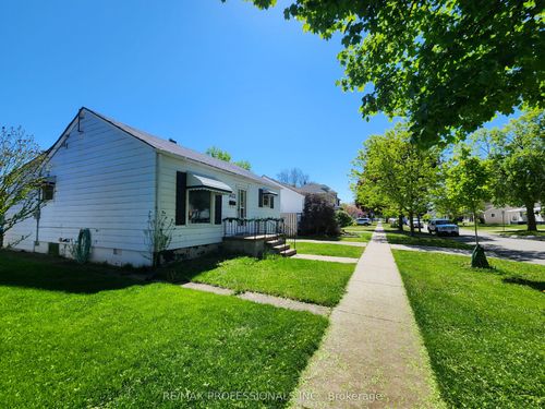 1422 Aubin Rd, Windsor, ON, N8Y4E9 | Card Image