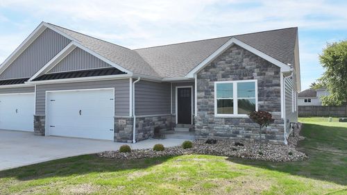 226 E Main St, Shelby, OH, 44875-9433 | Card Image