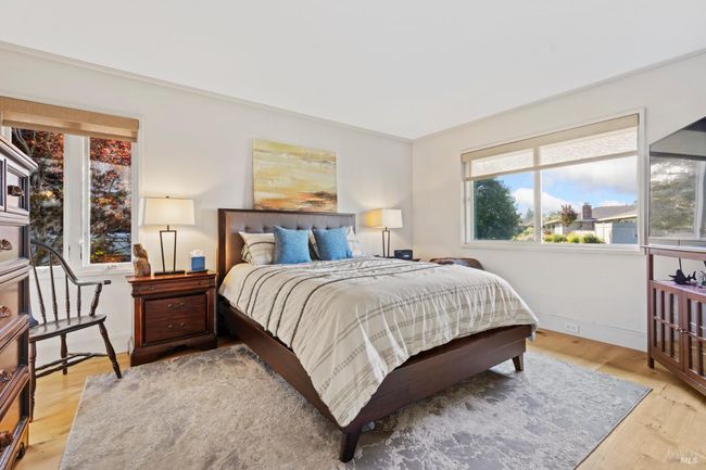 333 Oak Leaf Circle, House other with 3 bedrooms, 2 bathrooms and 4 parking in Santa Rosa CA | Image 18