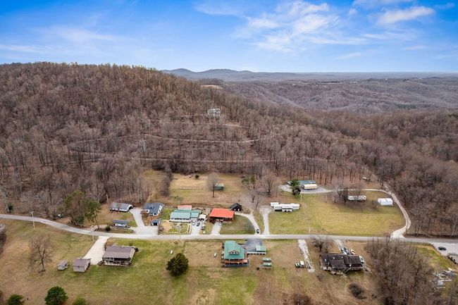 955 Livingston Boatdock Rd, House other with 2 bedrooms, 2 bathrooms and 4 parking in Allons TN | Image 47
