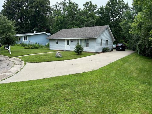 1200 16th St Ne, Willmar, MN, 56201-2135 | Card Image