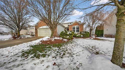 5449 Royal Brook Dr, Medina, OH, 44256-6209 | Card Image