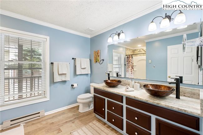 Huge primary bedroom ensuite bath | Image 26