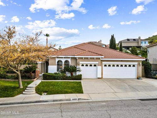 39926 Meadowcrest Way, Palmdale, CA, 93551-5251 | Card Image
