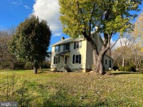 8053 Tuscarora Pike, MARTINSBURG, WV, 25403-1217 | Card Image