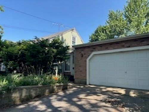 25 Lakeview St, Blackstone, MA, 01504-1931 | Card Image