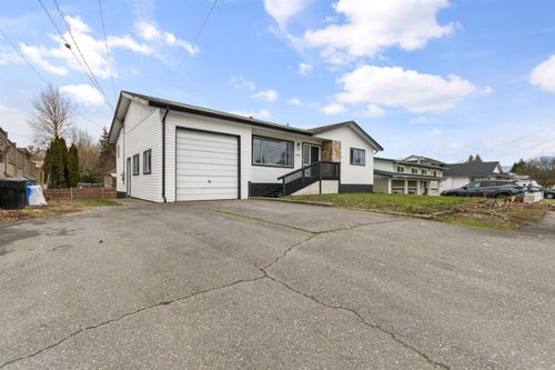 45601 Fernway Ave, Chilliwack, BC, V2P3B2 | Card Image