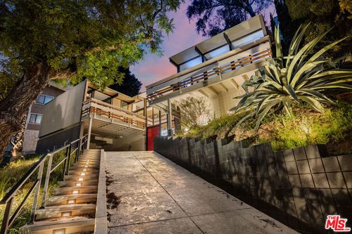 3905 Pacheco Dr, Sherman Oaks, CA, 91403-4420 | Card Image