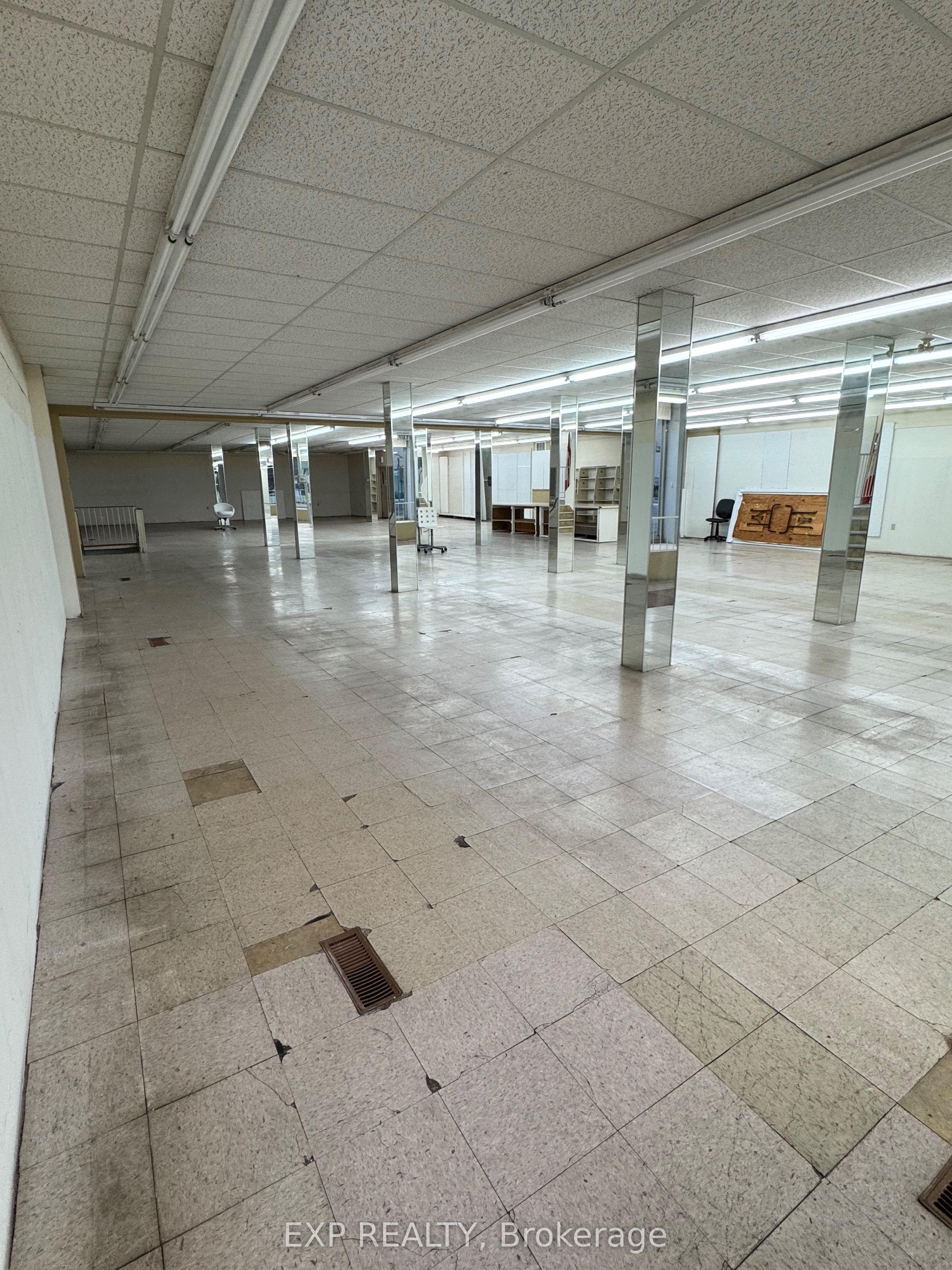 Commercial Lease in Hamilton 2