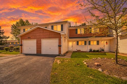 526 Alton Ct, Carol Stream, IL, 60188-9212 | Card Image