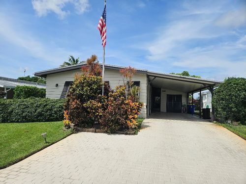 7680 Shenandoah Dr, Hobe Sound, FL, 33455-5837 | Card Image