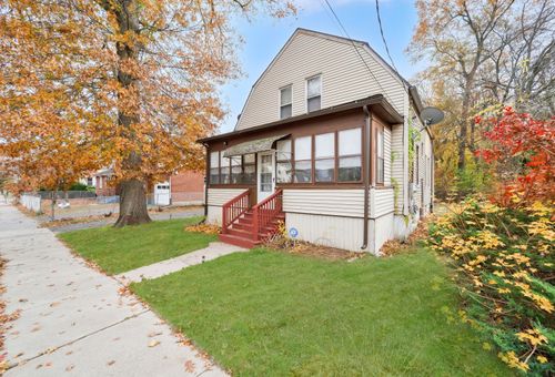 77 Harold St, Hartford, CT, 06112-1127 | Card Image