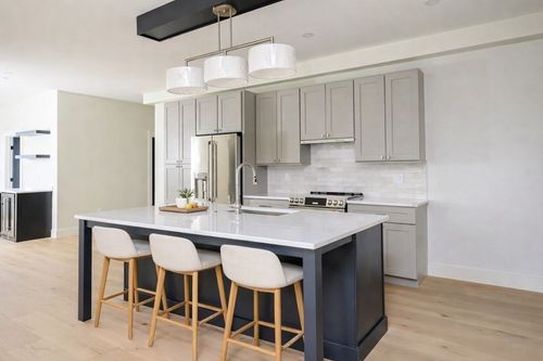 4-21 Tanglewood Road, Boston, MA, 02124 | Card Image