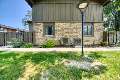 N76W14599 North Point Court, Condo with 2 bedrooms, 1 bathrooms and null parking in Menomonee Falls WI | Image 2