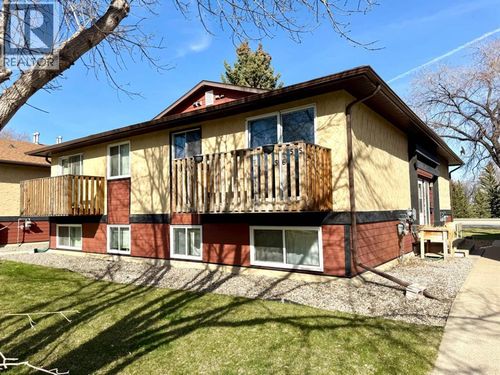 5 Acadia Rd W, Lethbridge, AB, T1K4C1 | Card Image