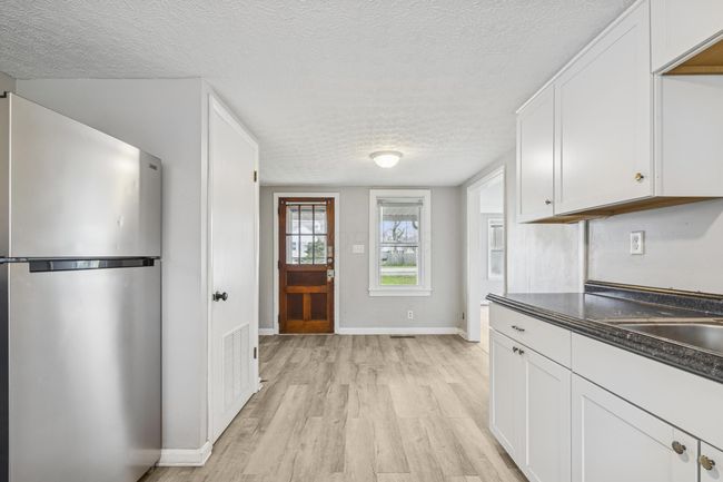 108 S 8 Th St, Home with 0 bedrooms, 0 bathrooms and 6 parking in Hebron OH | Image 11