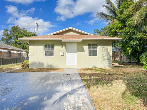 705 58th Street, West Palm Beach, FL, 33407 | Card Image