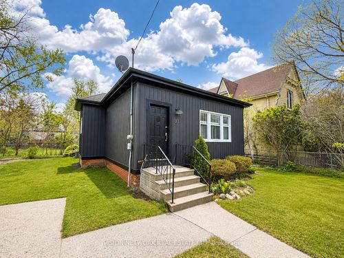 33 Euclid Ave, London, ON, N6C1C2 | Card Image