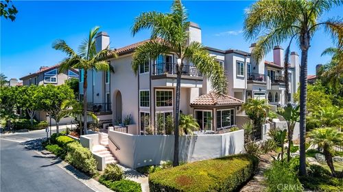 19325 Peachtree Ln, Huntington Beach, CA, 92648 | Card Image
