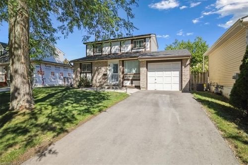 9 Inglewood St, Brantford, ON, N3P1A4 | Card Image