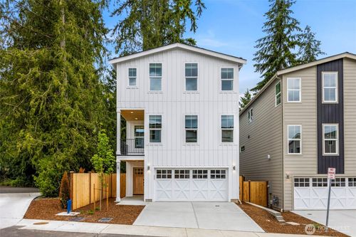 9 160th Pl Se, Bothell, WA, 98012-1417 | Card Image