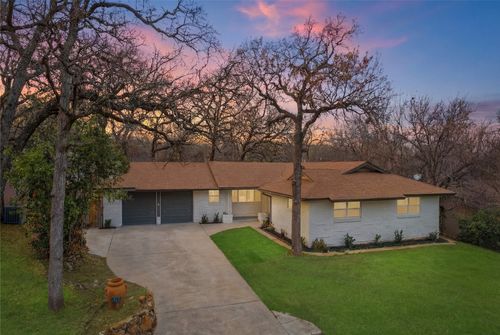 608 W Redbud Dr, Hurst, TX, 76053-6502 | Card Image