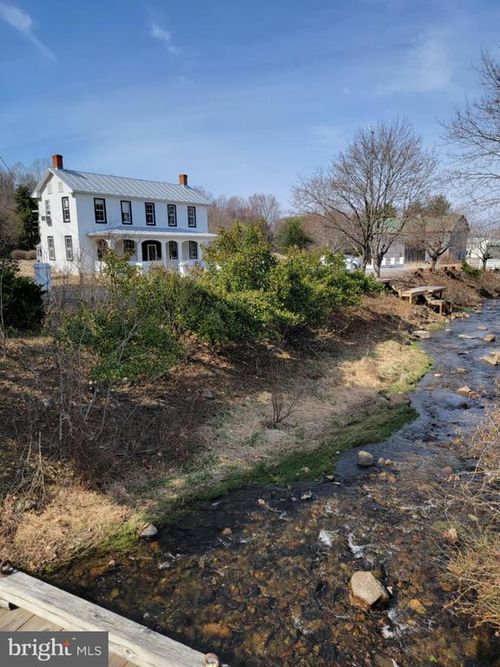 5865 Gooney Manor Loop, BENTONVILLE, VA, 22610-2656 | Card Image