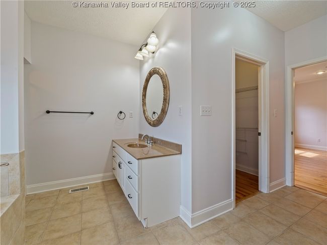 75 Poinsetta Dr, House other with 6 bedrooms, 6 bathrooms and null parking in Scott Depot WV | Image 16