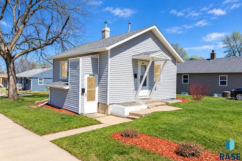2-2700 E 12th St, Sioux Falls, SD, 57103-2438 | Card Image