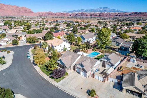 1986 Dove Dr, Santa Clara, UT, 84765-5481 | Card Image