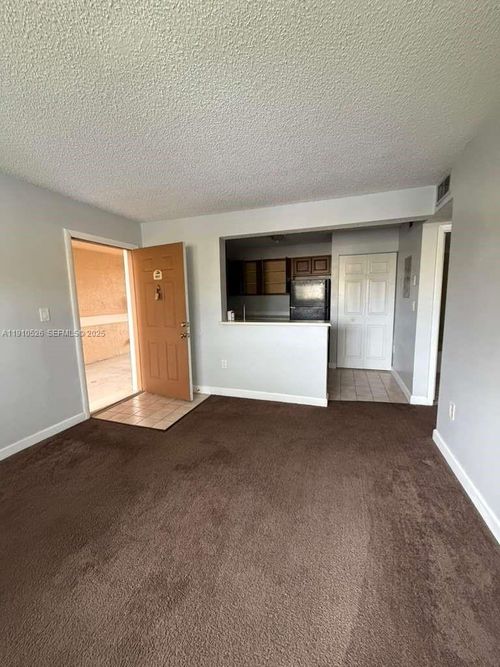 apt-207-351 Palm Way, Pembroke Pines, FL, 33025-1180 | Card Image