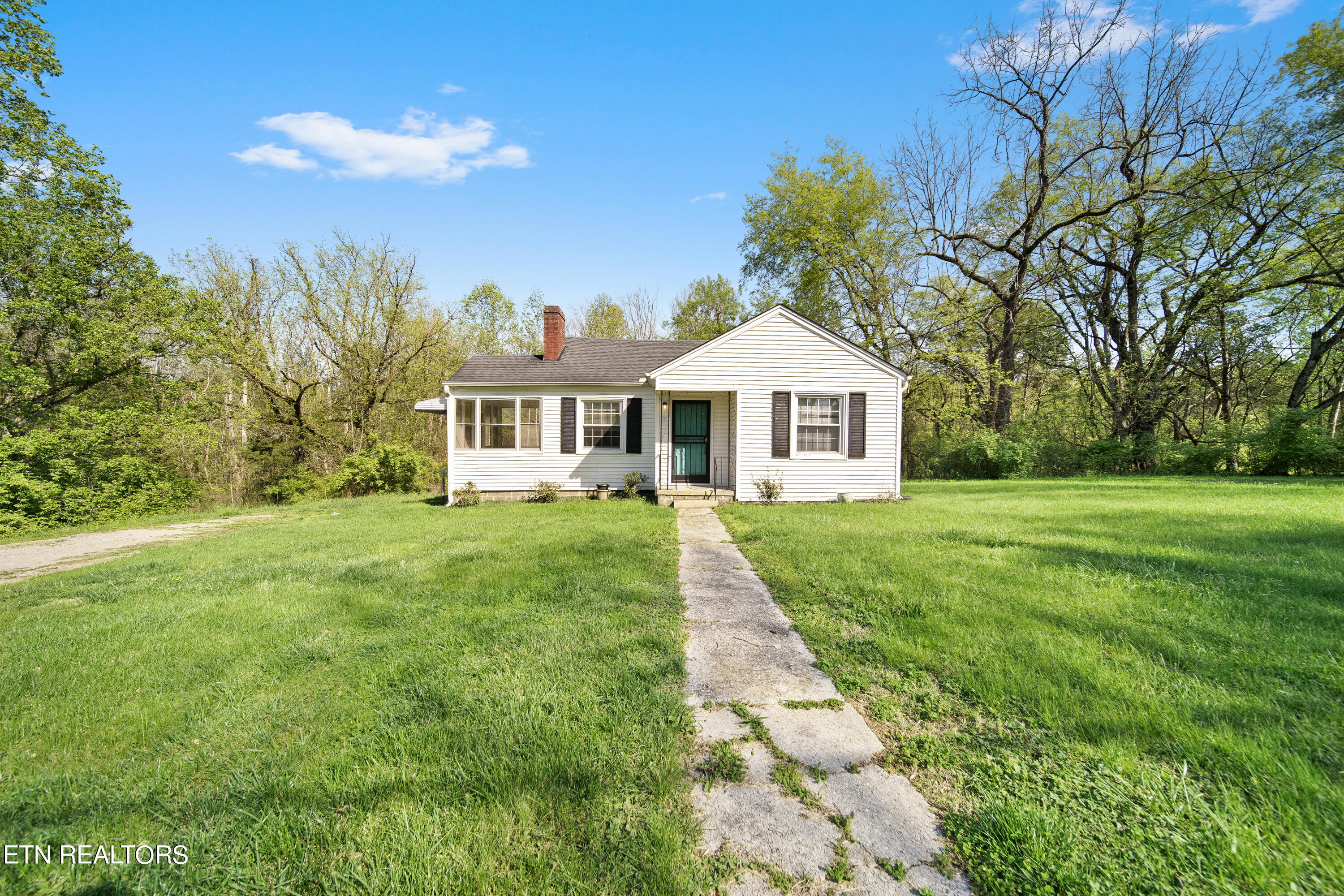 Strawberry Plains Pike, Strawberry Plains, TN 37871