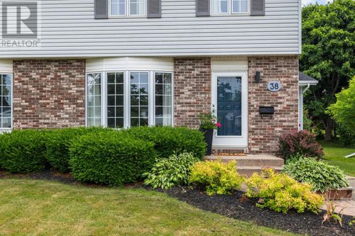 38 Colonel Gray Dr, Charlottetown, PE, C1A2S7 | Card Image